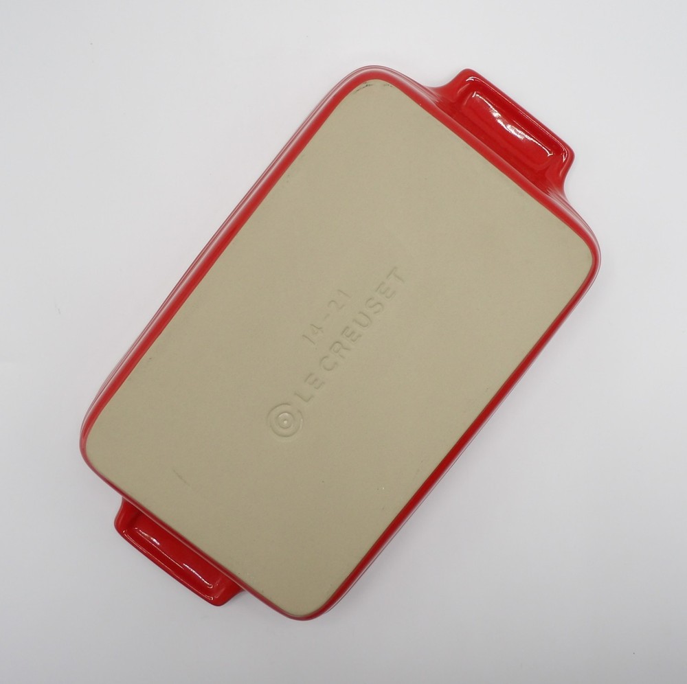 Red Apple by Le Creuset 10” Rectangular Baker Baking Dish EUC
