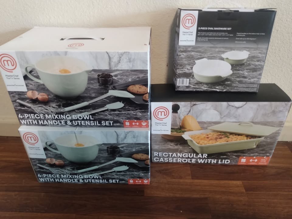 **MASTER CHEF COOKWARE 4 PC SET!!!**