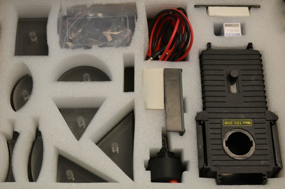 Deluxe Optics Kit - Light/Ray Box, 29 Optical Components & Manual - Eisco Labs