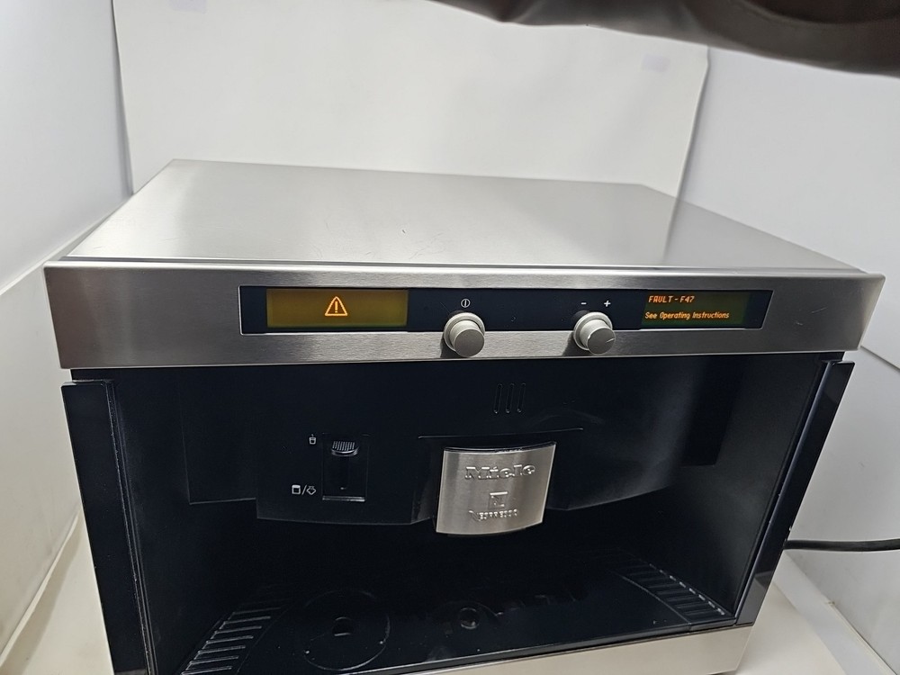 Miele CVA2650 Nespresso Coffee System