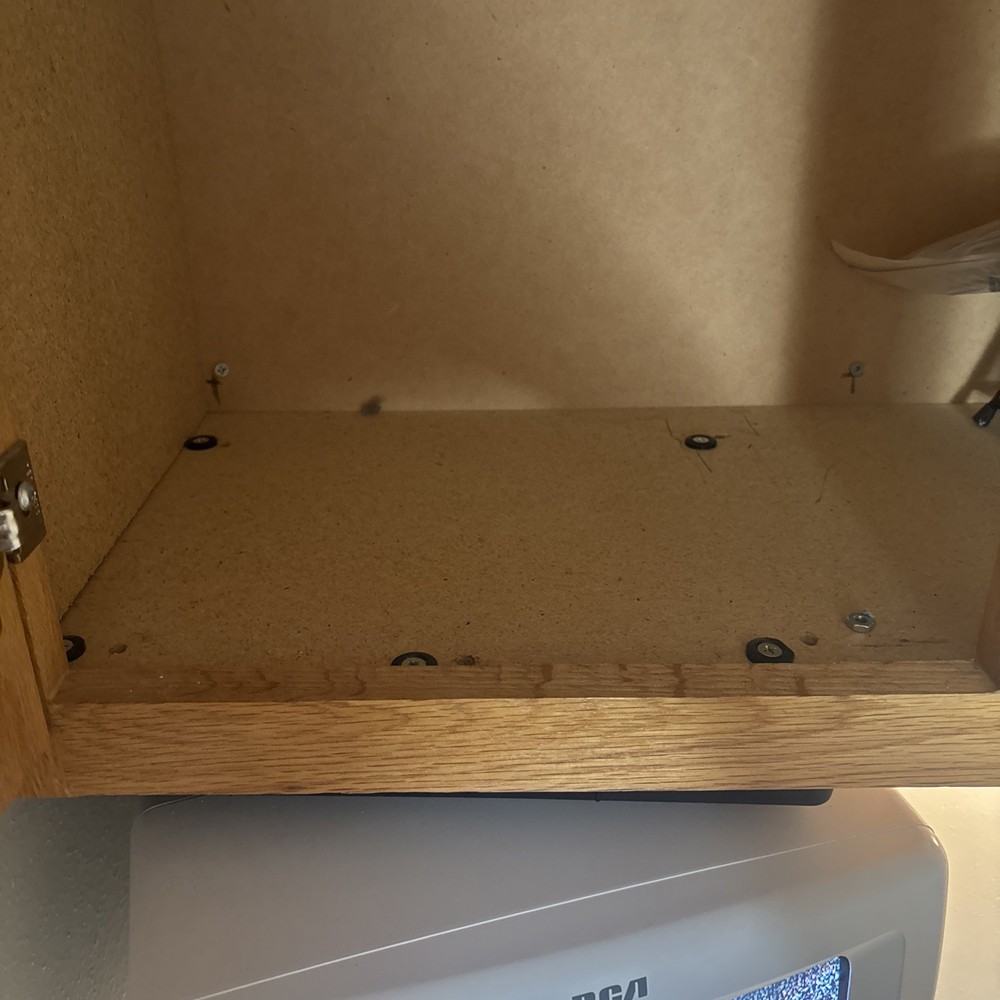 1996 RCA Color Tv With Remote And Mounting Bracket