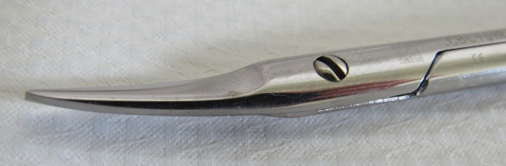 Aesculap BC901R Supercut Delicate Wave Cut Curved Scissors 4-1/4" Sharp /Sharp