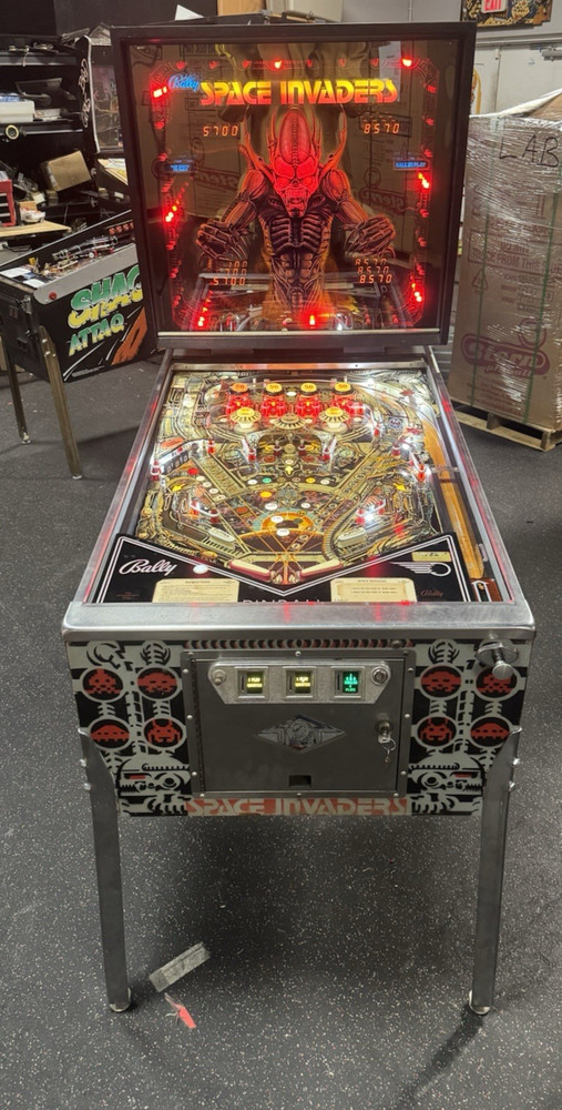 1980 BALLY SPACE INVADERS PINBALL MACHINE PROF TECHS PLAYS GREAT REFURBISHED