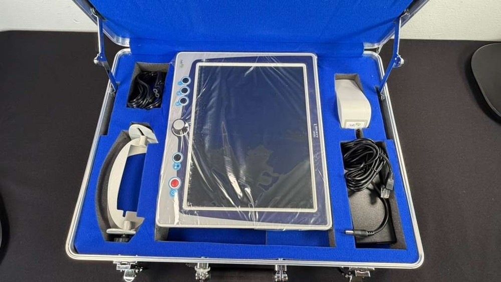 MINT Ash Technologies Liberty Solo 4DC005 Video Magnifier Complete