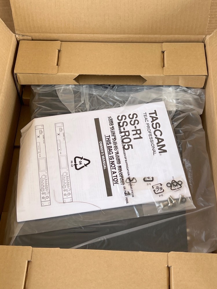 Tascam SS-R1 - Solid-State Audio Recorders