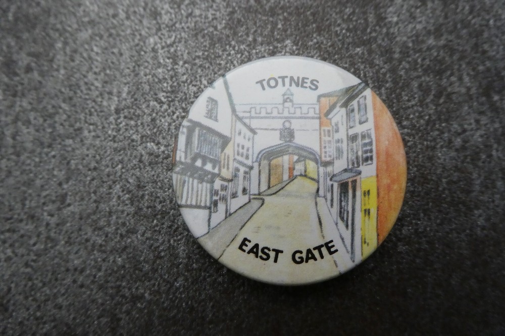 Totnes East Gate Pin Badge Button (L8B)