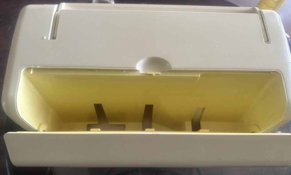 Janome Memory Craft 9000 Computerized Sewing/Embroidery Machine w/ Accessories