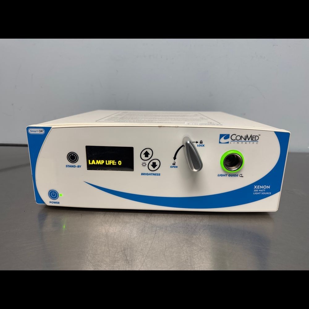 ConMed LS7700 Xenon Light Source