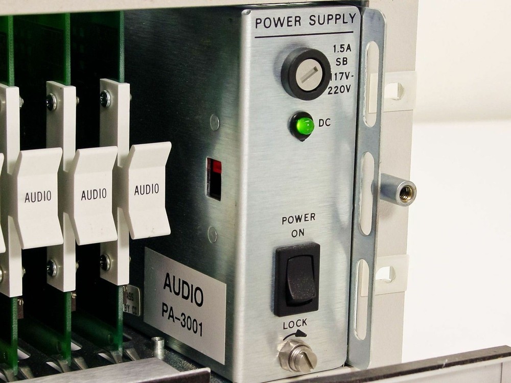 BTS RF-3000A Locking Chassis with BAA-3000 Analog Audio Mono Distribution Cards
