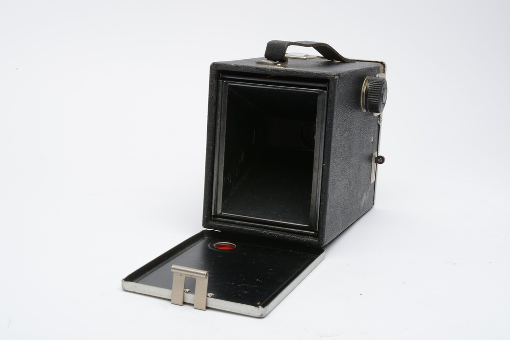 Ansco Craftsman Vintage box camera, shutter works, nice