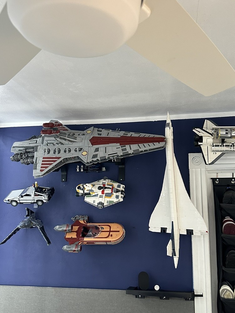Wall Mount Display for Lego Star Wars UCS Venator