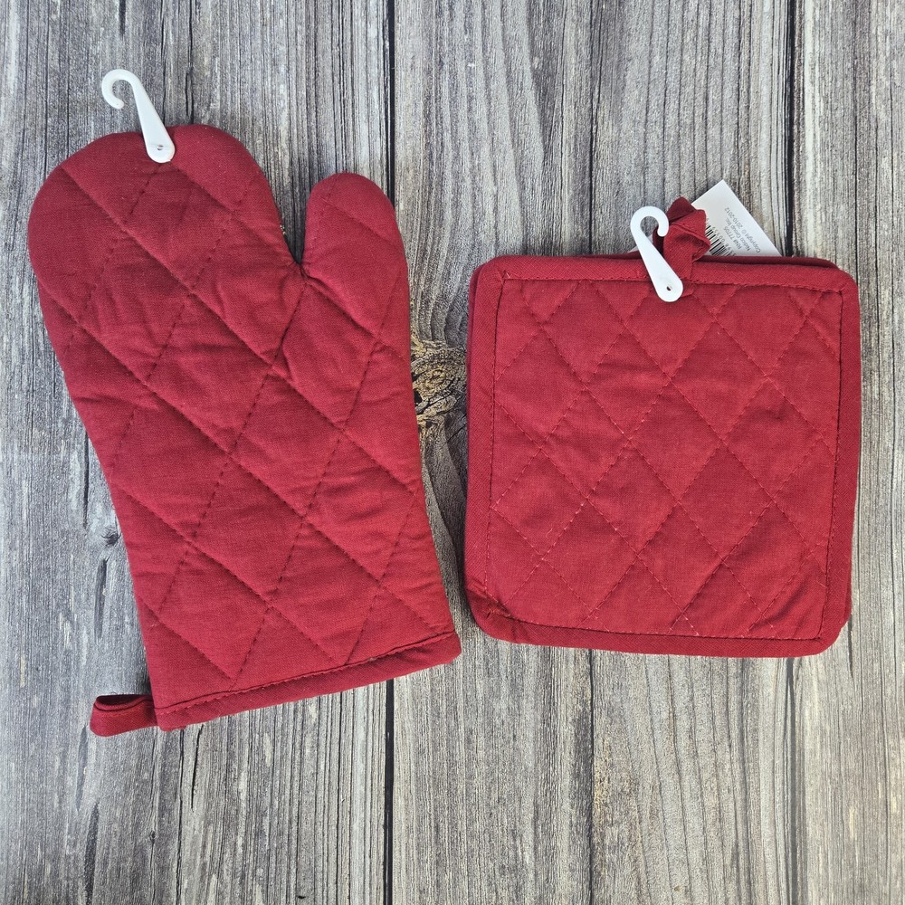 3pc Holiday Oven Mitts NEW