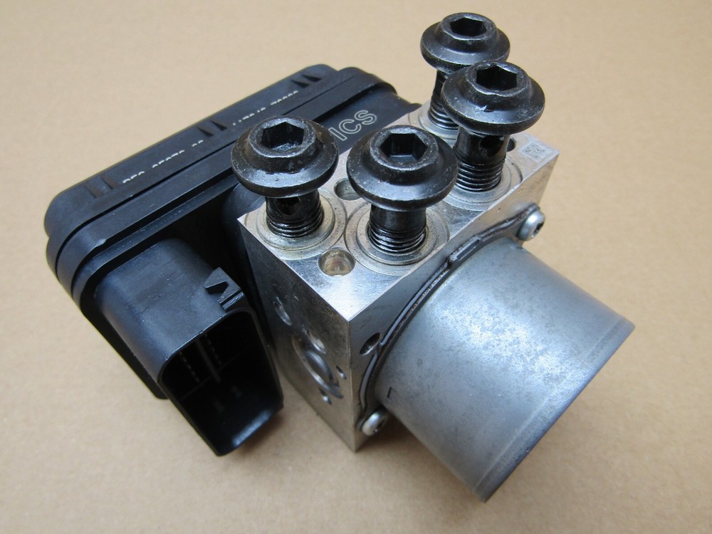 Yamaha MT-09 ABS 2019 ABS pump control module (10613)