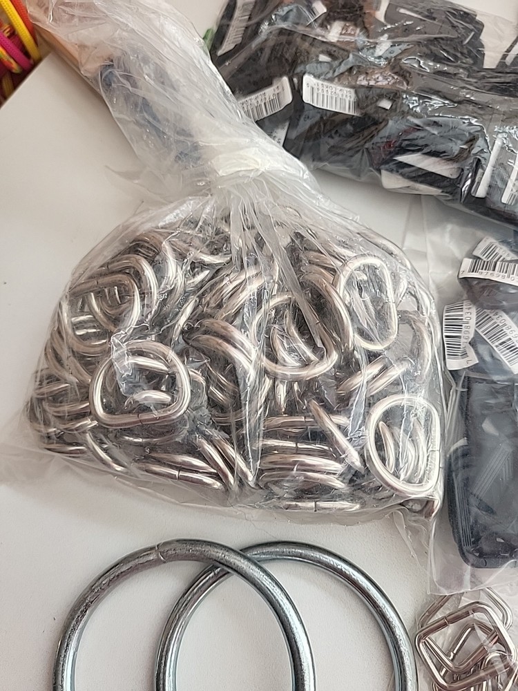 Colored Plastic Buckles 4.5lbs Various Sizes + Random Hardware Pet Supplies