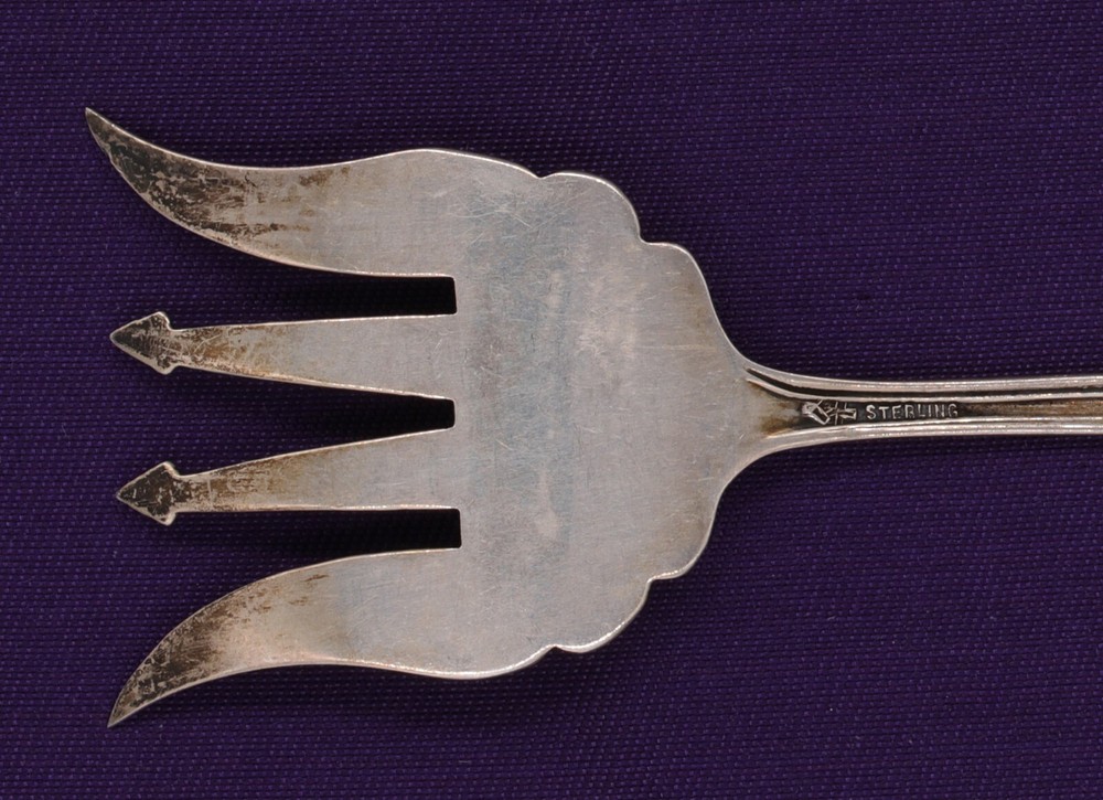 MANCHESTER SILVER CO Princess Sterling Silver Beef Fork - 5 1/4"