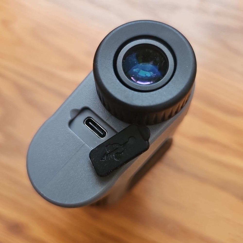 REVASRI GOLF RANGEFINDER Gray Red Excellent Condition Tested Working