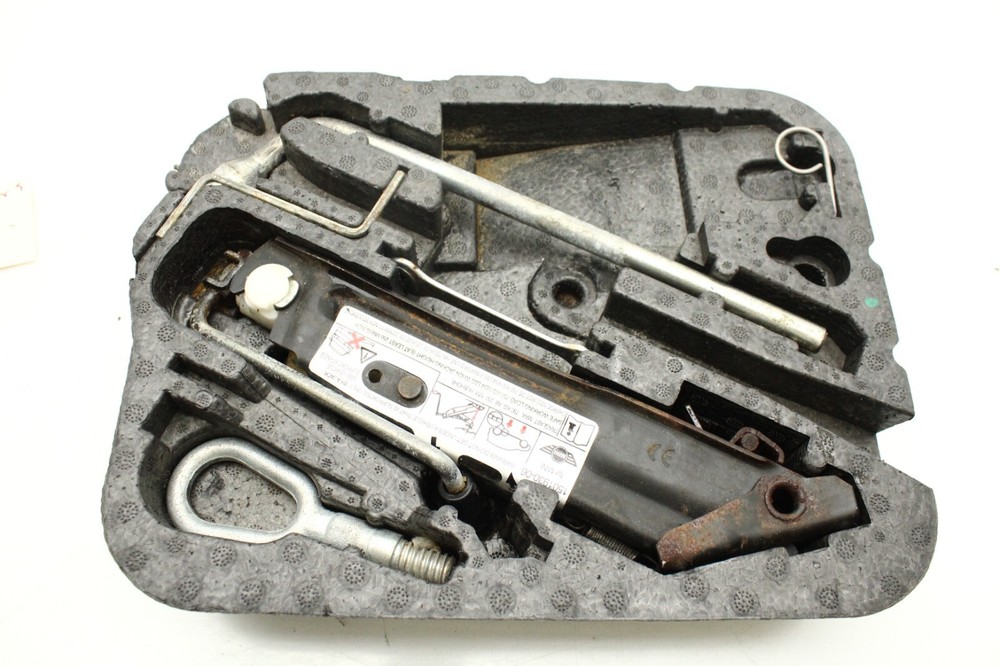 2007 - 2015 MINI COOPER TOOL COMPARTMENT W/ FLOOR JACK PULLER TOW HOOK B1090