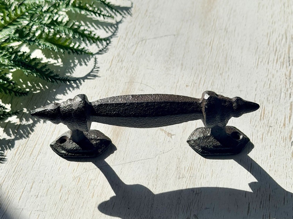 Rustic Cast Iron Barn Gate Pulls Vintage Style Drawer Handle Heavy Duty 2 Pack