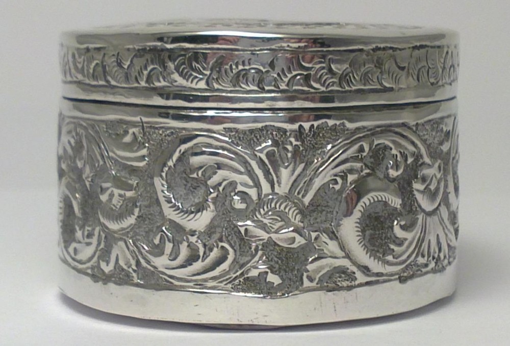 Vintage 800 Silver Trinket / Ring Box (Hand Crafted)–poss. Middle Eastern (34g)