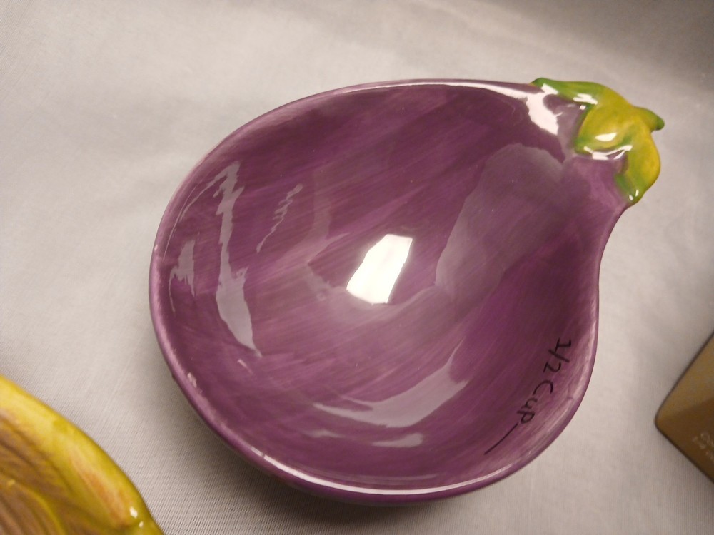Pier 1 NIB Vegtable Measuring Cup Set