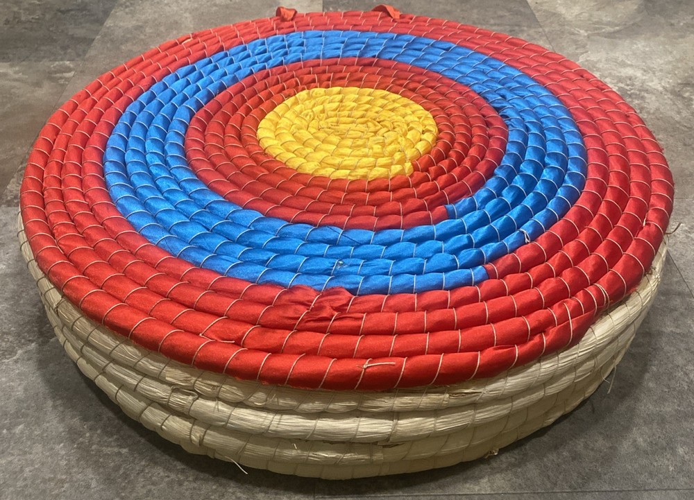 Versatile 5-Layer Straw Archery Target - Environmentally Friendly and Decorative