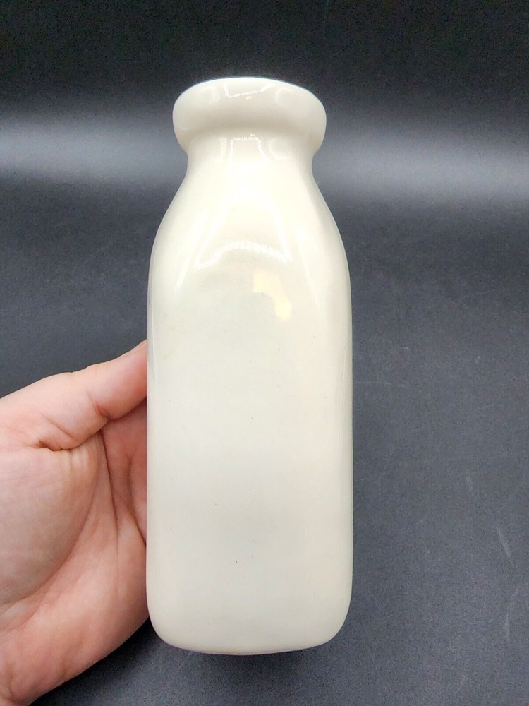 Beth Muller Island vase 6 1/2”