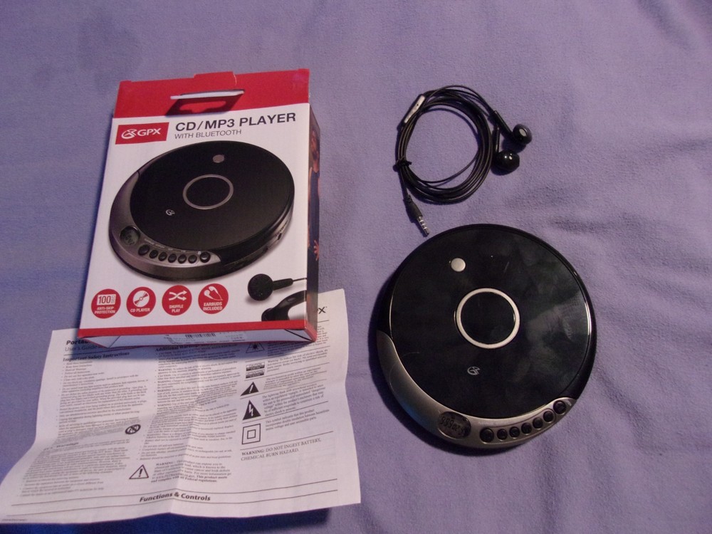 GPX 31904 CD Player with Bluetooth - Black