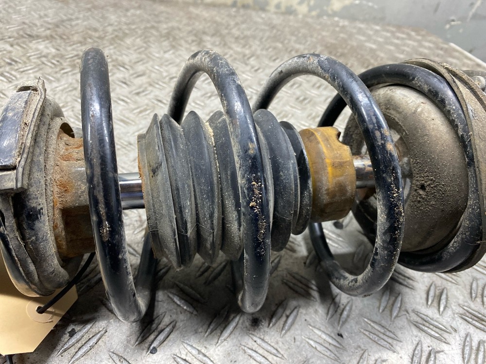 92241 BMW 3 Series Touring (E91) Right Front Strut 6786014
