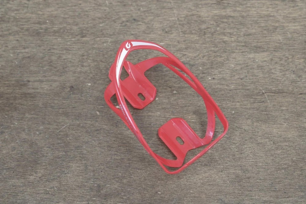 (1) Blackburn Slick Water Bottle Cage 24g