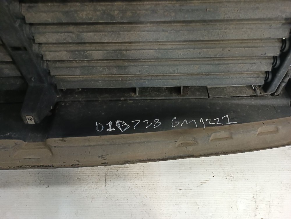 2021 SIERRA 1500 3.0TD Air Shutter (12441156