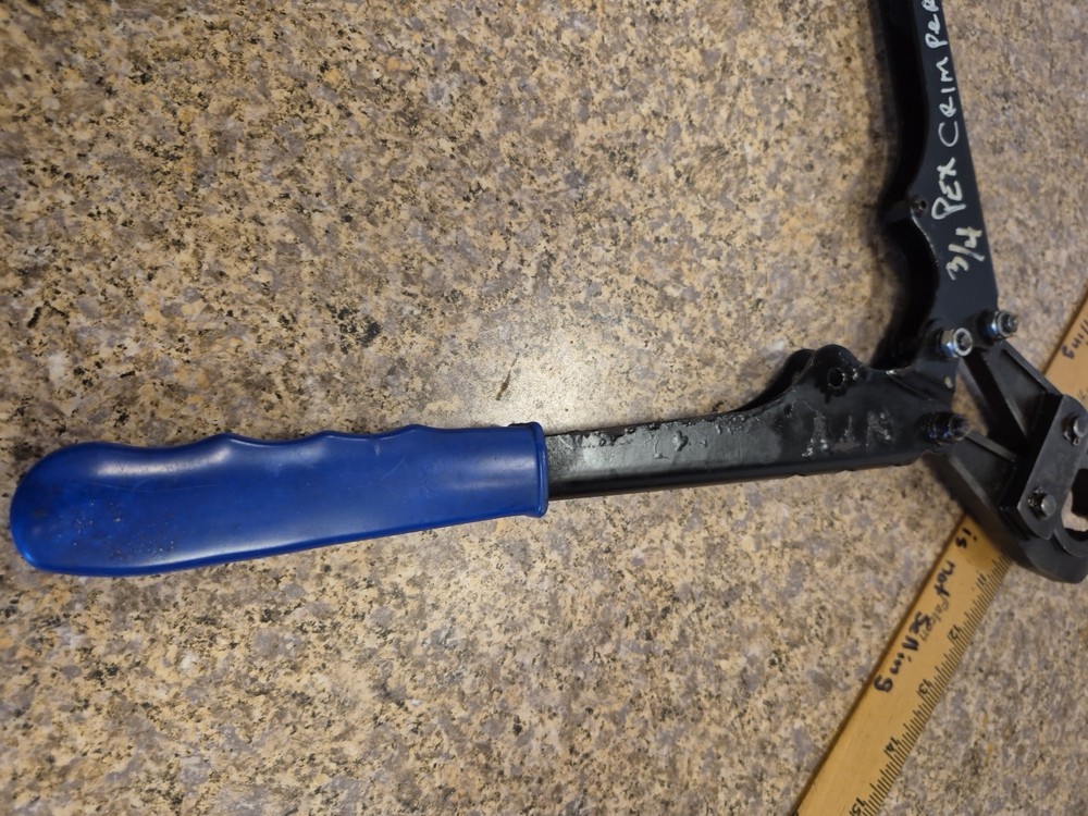 Watts 3/4" Pex Crimp Tool