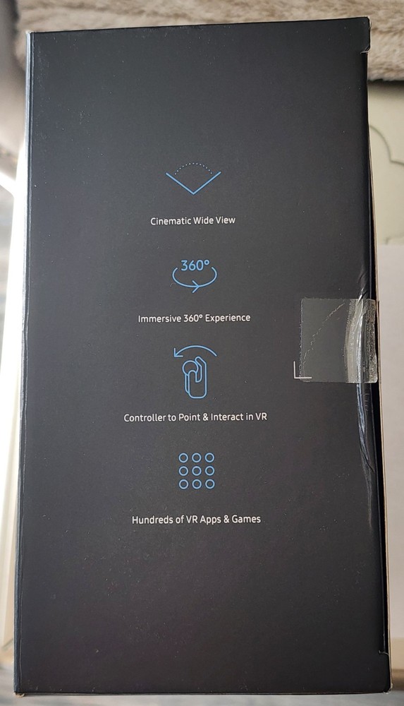 Samsung Gear VR Powered By Oculus Virtual Headset Controller Model SM-R324