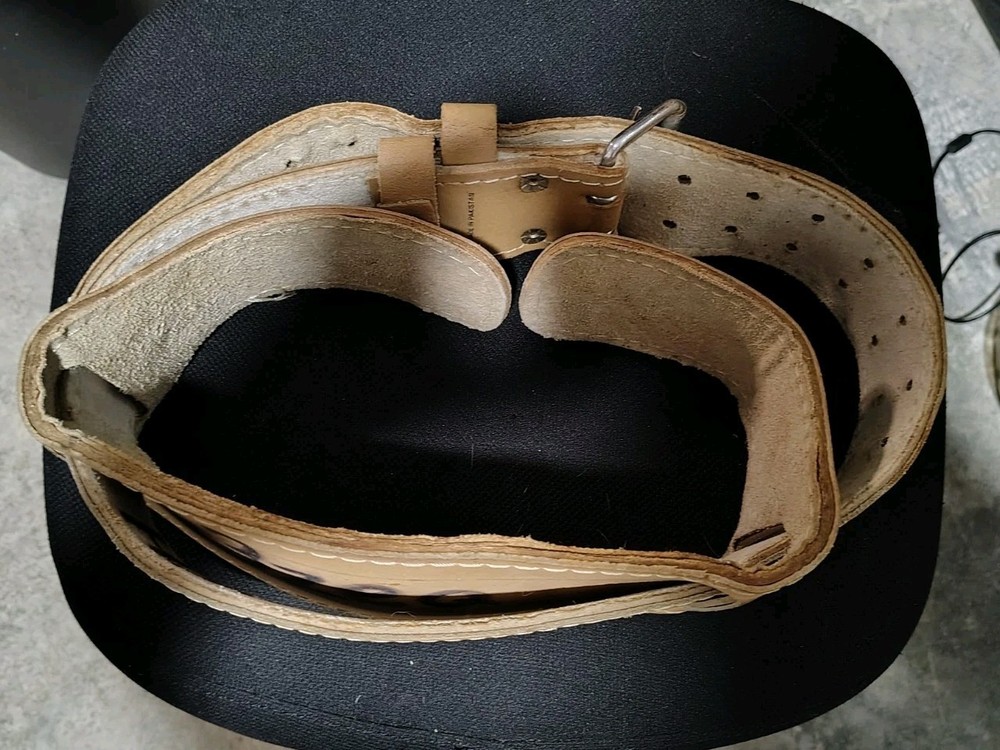 Multi Grip Weight Training Leather Lifting Belt. Used. Adjustable