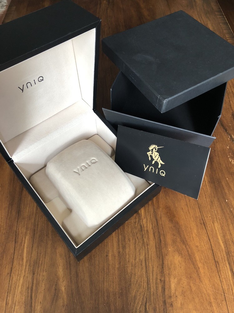 YNIQ Empty Box for Ski Googles