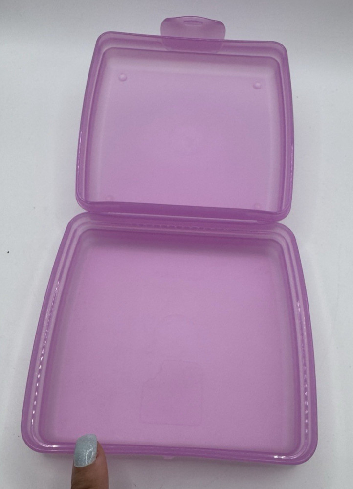 Tupperware Purple Sandwich Keeper