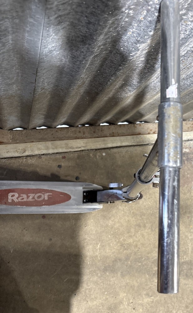 Razor Kick folding Scooter Red-Needs Work