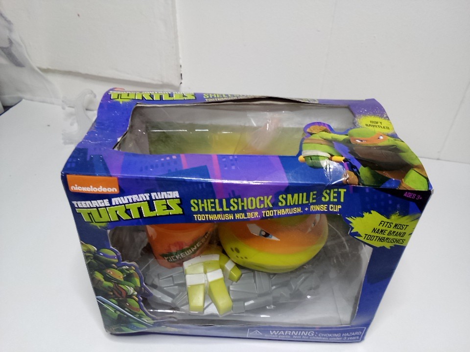 TMNT Shellshock Smile Set Michelangelo Toothbrush Holder & Rinse Cup Set