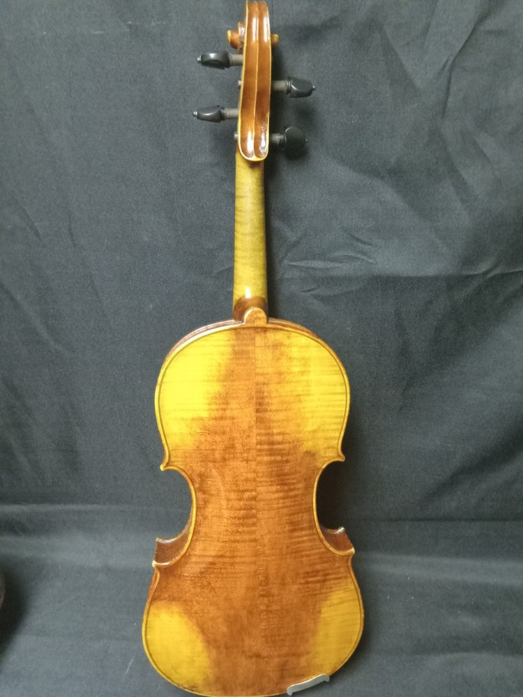 Unbranded Vintage 4/4 Strad Copy Violin