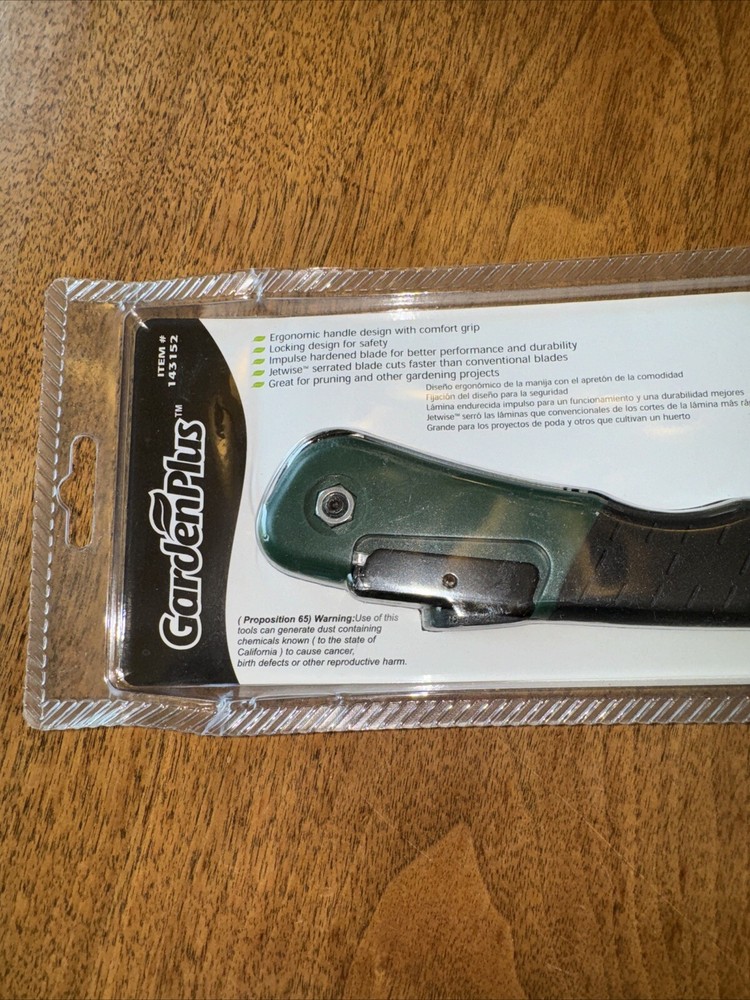 Brand New Folding Pruning Saw 7 1/8" Serrated Garden Plus Unopened Package Sharp