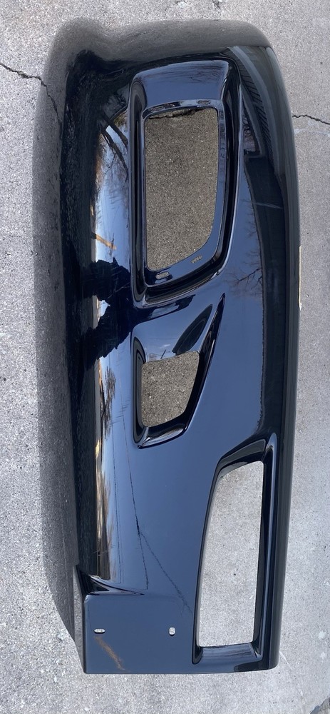 N71-1162-611R BUMPER Passenger Side (Read Description)