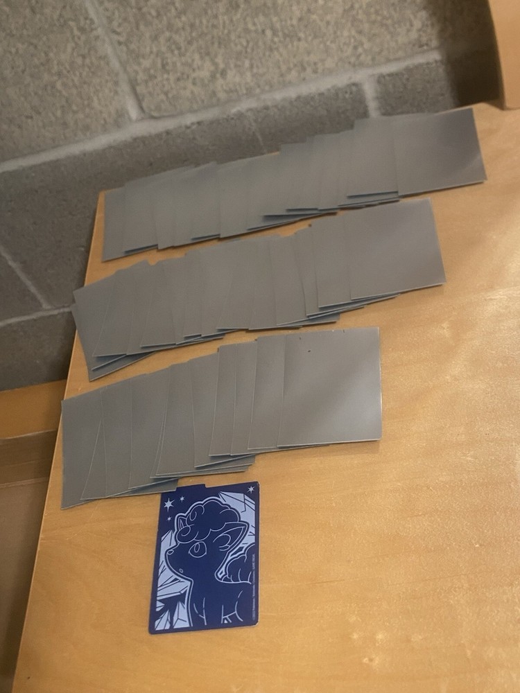 43 Pokeman Sleeves