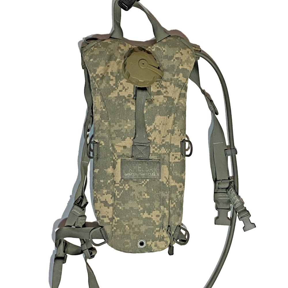 CamelBak Hydration Water Carrier With Bladder Backpack Camo
