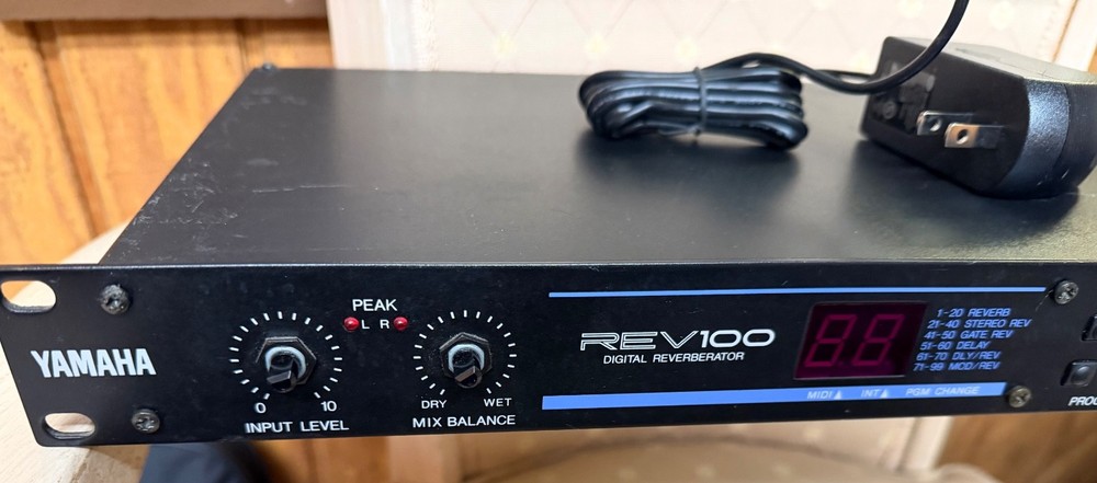 Yamaha REV100 Digital Reverberator Effect Processor