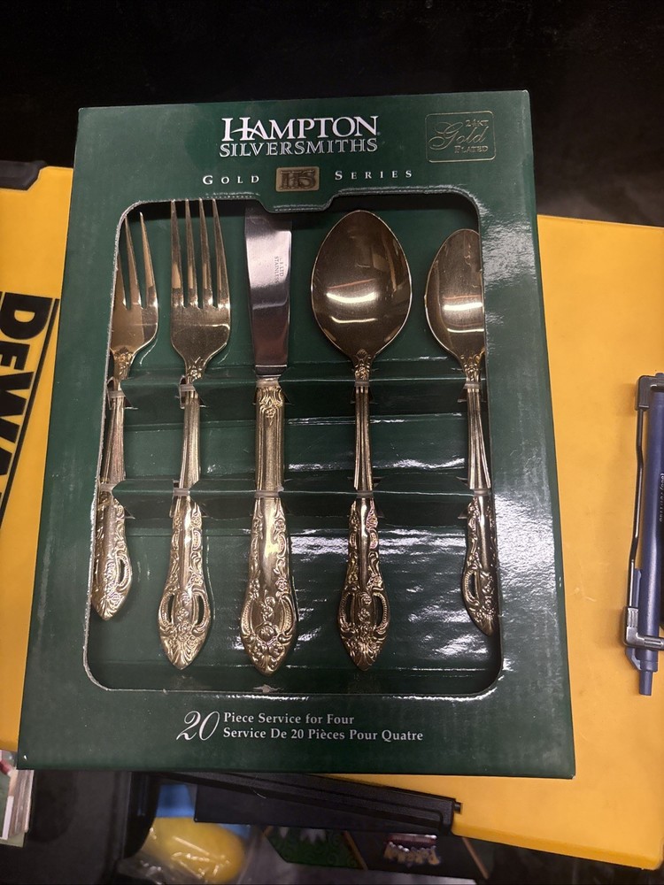 Hampton Silversmiths Versailles  Gold Series 20 Pcs Flatware Service Four