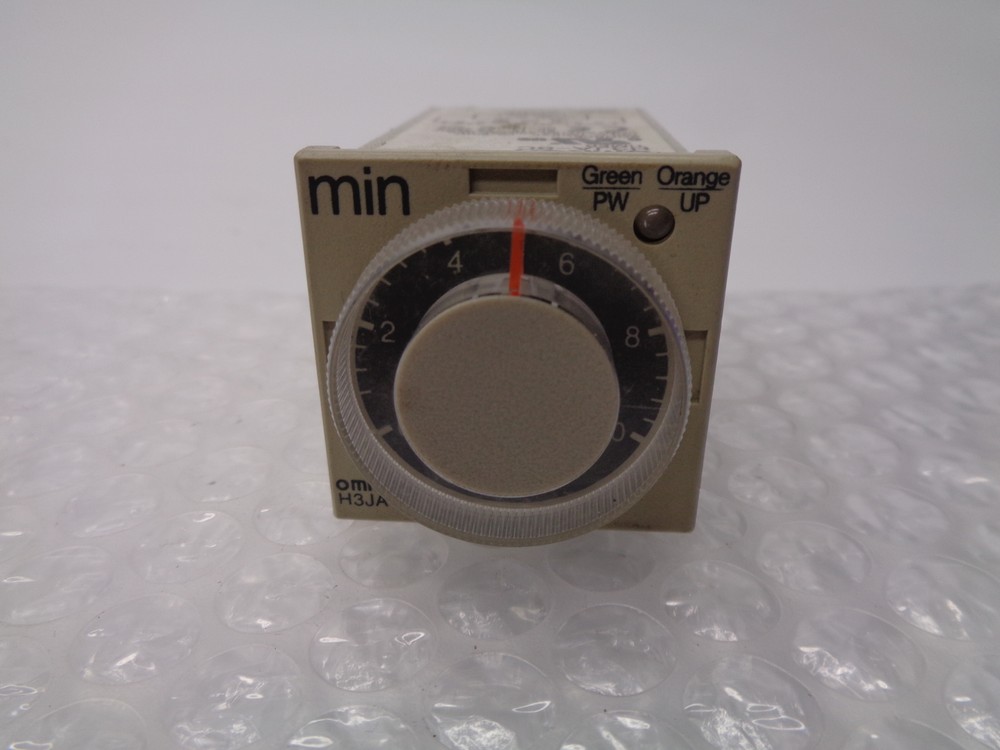 OMRON H3JA-8C TIMER RELAY NSNP