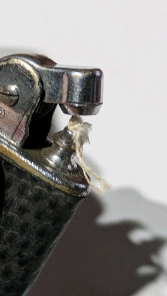 Ronson Standard Automatic Textured Black Leather Lighter