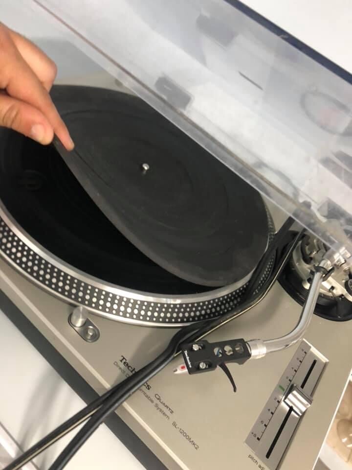 vintage technics turntable 1200