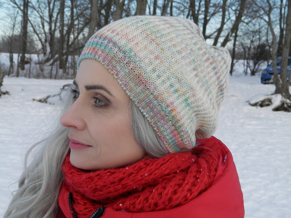 Hand Knitted HAT, 100% Wool Yarn (HAND DYED by me)