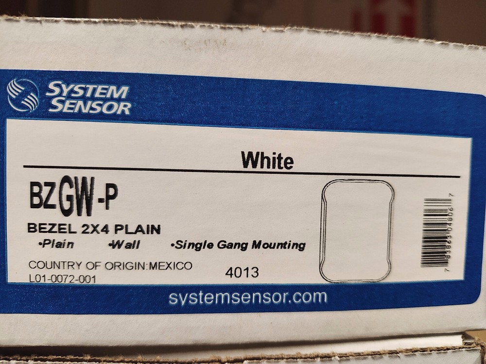 L-Series Wall White Bezel Kit, Compact, Plain No Label, System Sensor #BZGW-P