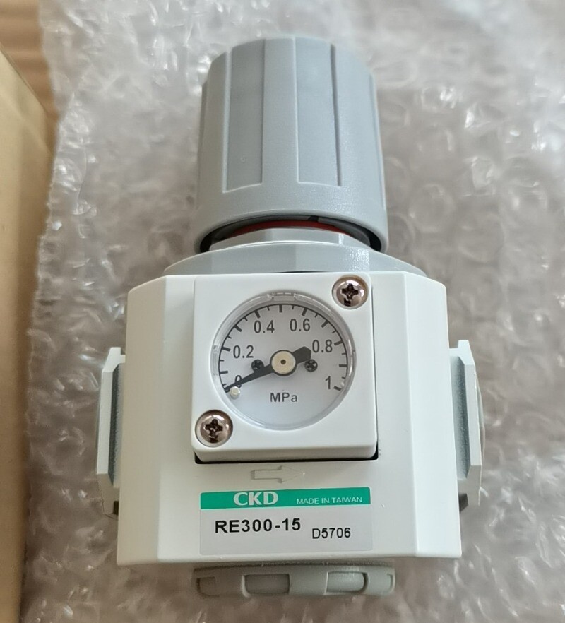 1pcs CKD Pressure Regulating Valve RE300-15 #Z
